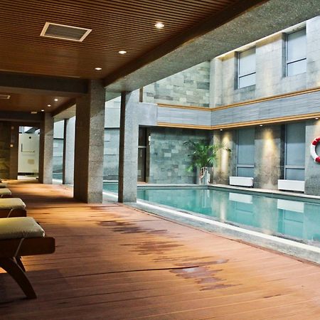 The Corporate Hotel And Convention Centre Ulaanbaatar Bagian luar foto