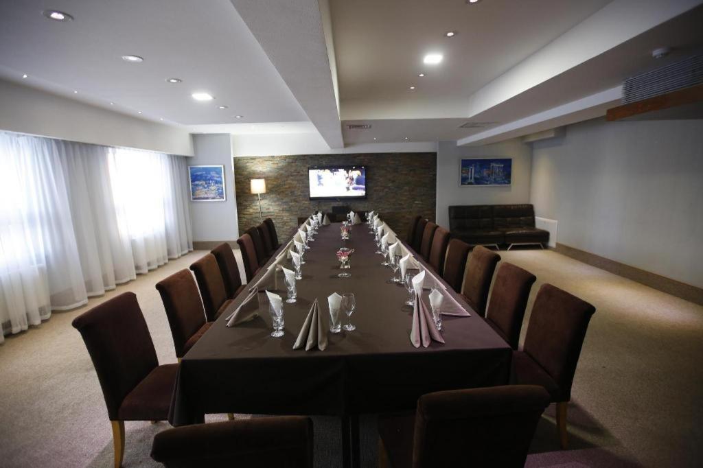 The Corporate Hotel And Convention Centre Ulaanbaatar Bagian luar foto