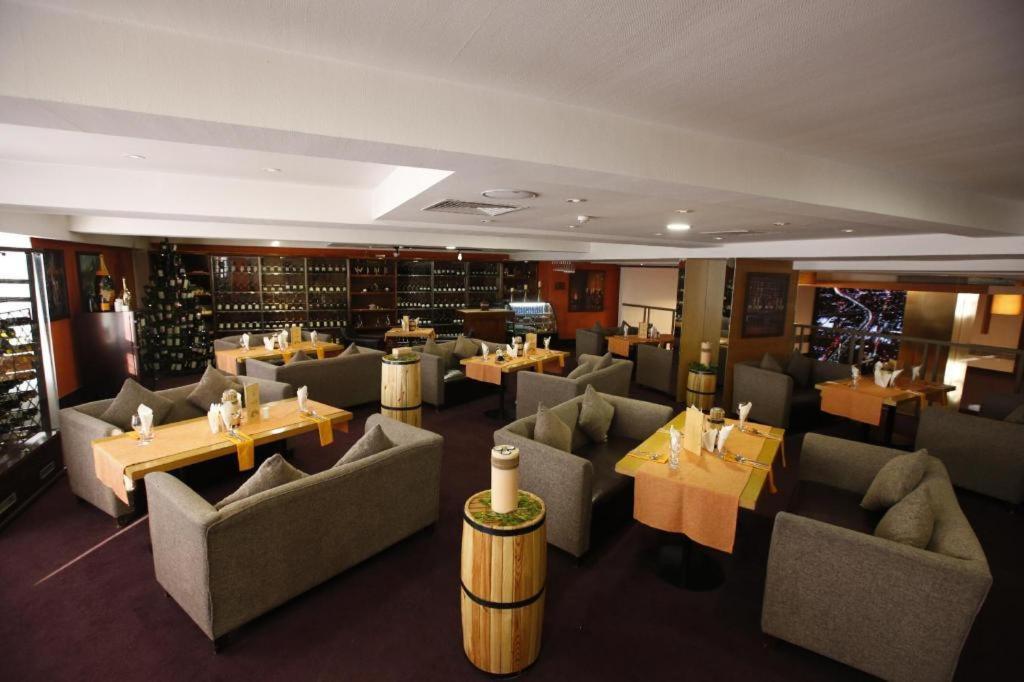 The Corporate Hotel And Convention Centre Ulaanbaatar Bagian luar foto
