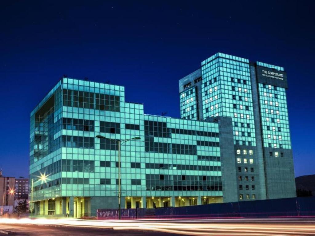 The Corporate Hotel And Convention Centre Ulaanbaatar Bagian luar foto
