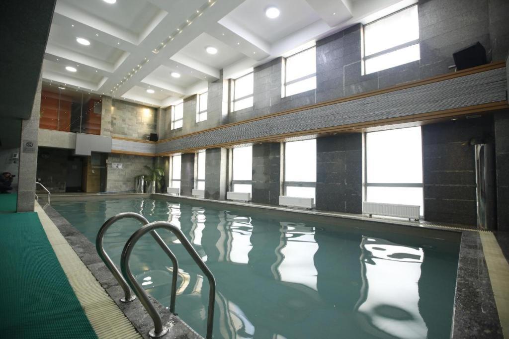 The Corporate Hotel And Convention Centre Ulaanbaatar Bagian luar foto