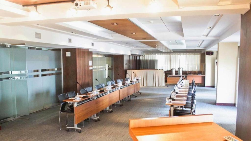 The Corporate Hotel And Convention Centre Ulaanbaatar Bagian luar foto