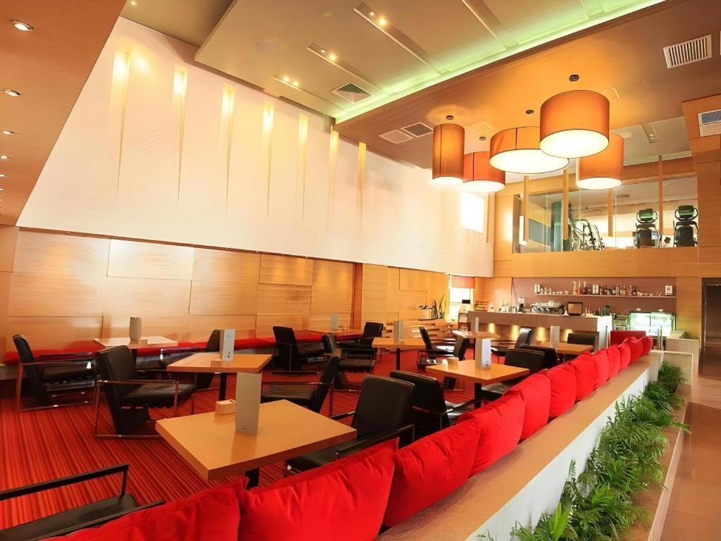 The Corporate Hotel And Convention Centre Ulaanbaatar Bagian luar foto