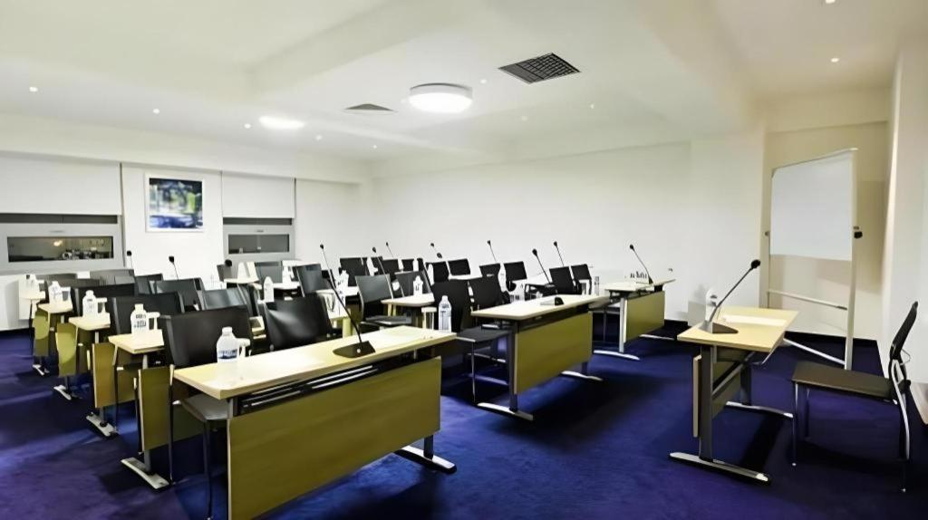 The Corporate Hotel And Convention Centre Ulaanbaatar Bagian luar foto